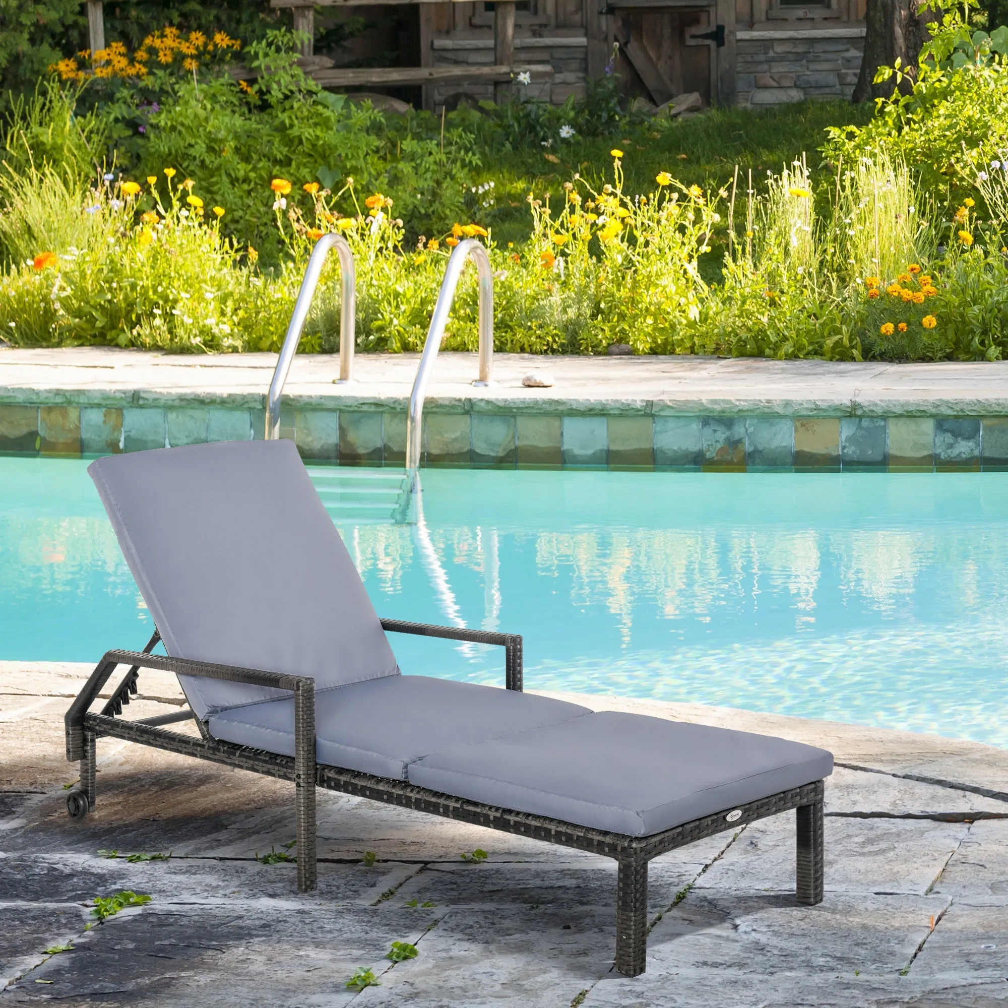 Outdoor PE Rattan Sun Lounger Wicker Chaise Recliner Garden Chair with 5-Level Adjustable Backrest and 2 Wheels